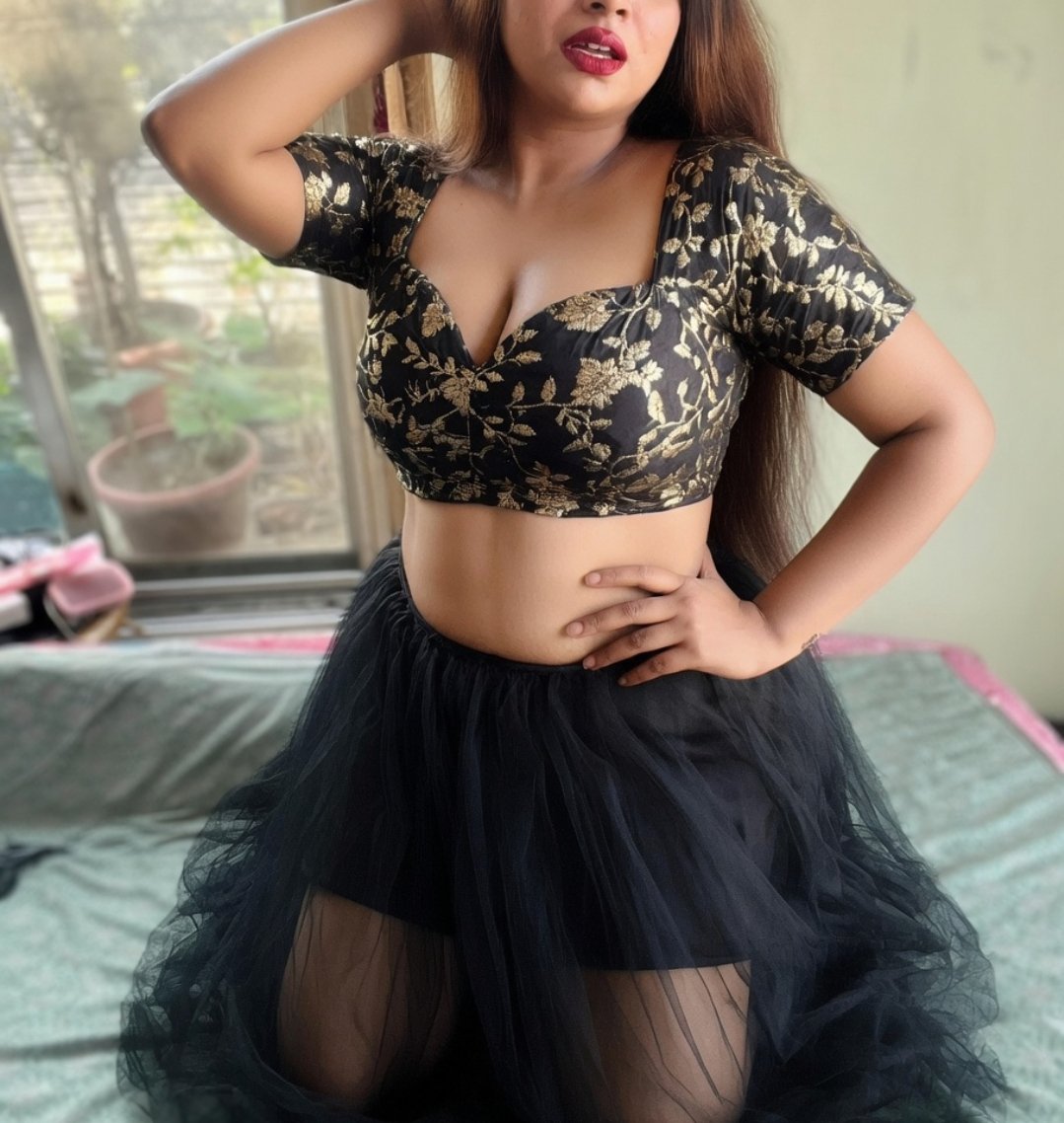 hotsaraswati's tweet image. #photoshoot #Gergous #goodlooking
#BeautifulWaves #trendingpost #supportfamily