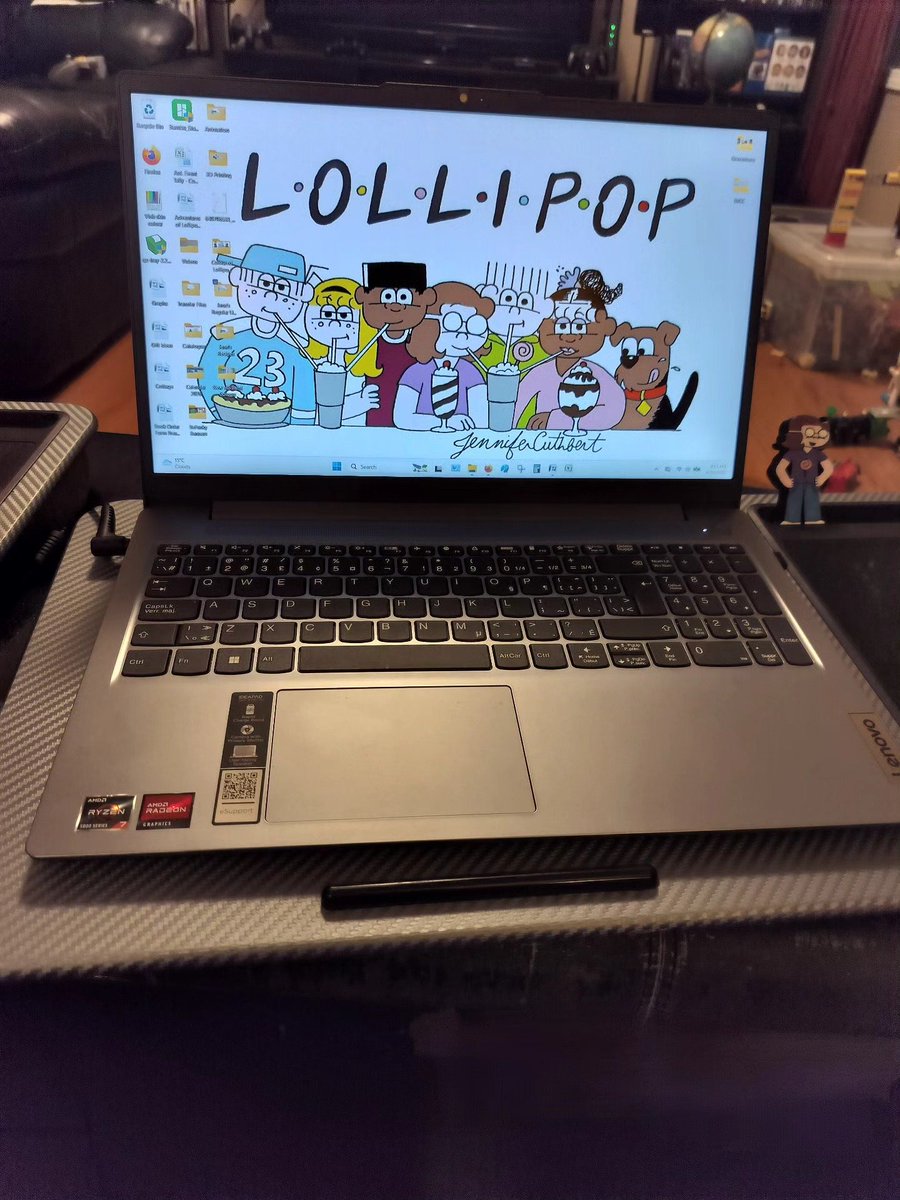 Back That Thang Up!! I don't know who needs to hear this, but it's time to BACK UP your work! Finally got a new computer after almost 4 weeks without one. Mine died suddenly over March Break but since I email everything to myself regularly I didn't lose any artwork or documents.