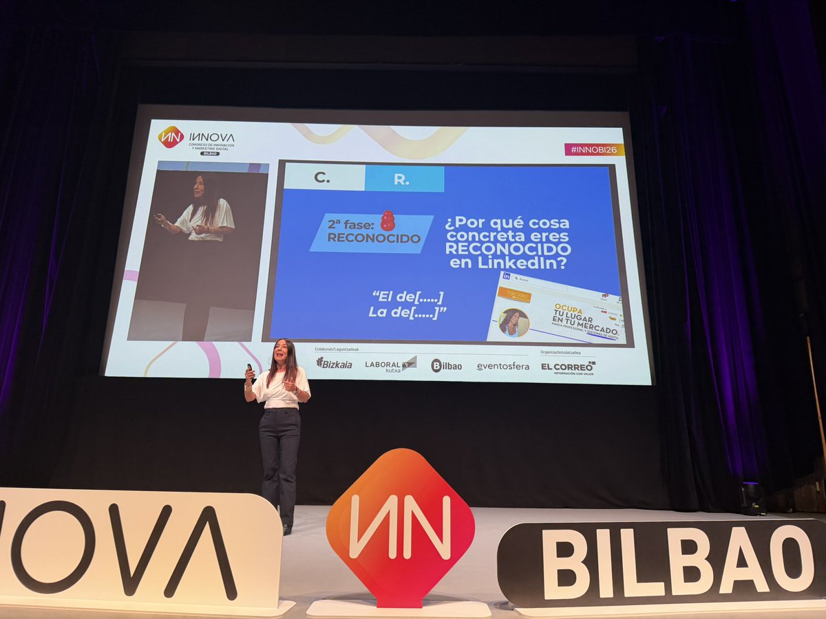 Marfert's tweet photo. @ingesaez 💯 nos da las pautas para optimizar #LinkedIn 
Cuando somos conocidos y reconocidos la siguiente case es  la admiración 
👉 Qué te hace distinto a las demás opciones?? 
@InnovaBilbao #innobi26 https://t.co/8im10O41a7