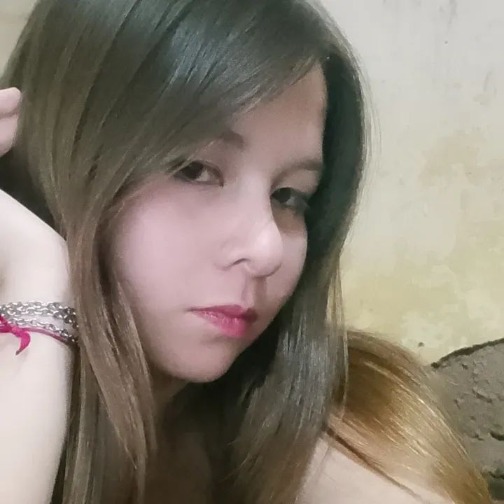 jas2822's tweet photo. después de mucho tiempo aun me veo bien xd ya dejando mi color natural https://t.co/k31qkIezjj