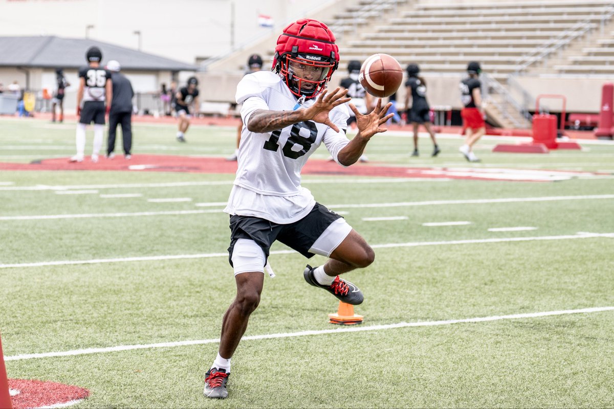 UCMFootballTeam's tweet photo. Setting the standard https://t.co/0mhDhzOB7t