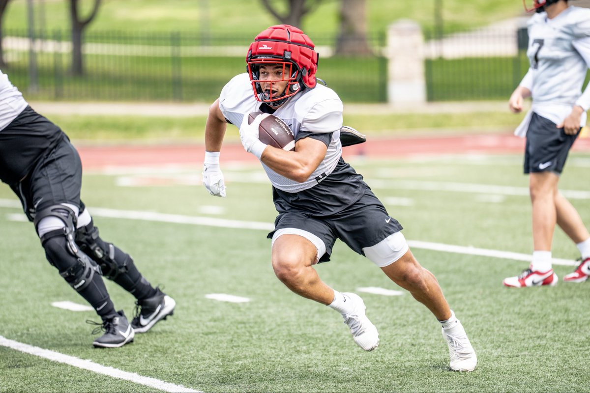 UCMFootballTeam's tweet photo. Setting the standard https://t.co/0mhDhzOB7t