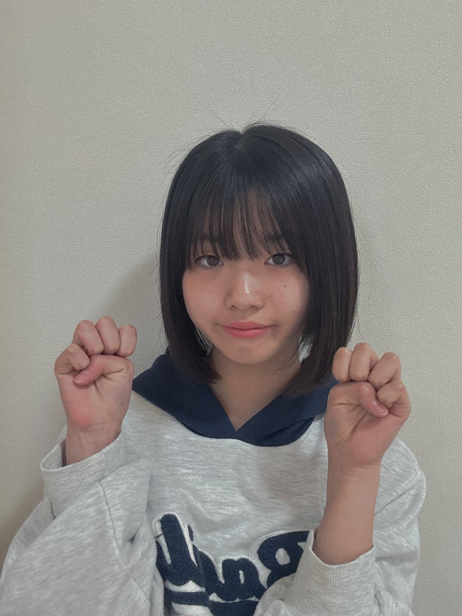 めいな tweet media