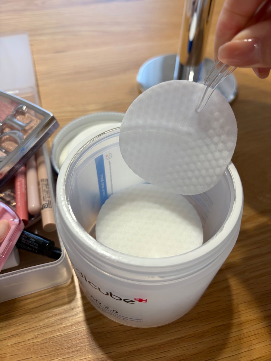 148cm__biyoota's tweet photo. それめっちゃわかる、鼻の横とか耳の裏とかガチきたない
顔のゴミこそぎ取ってメイクしたらキープ力2億倍は変わるからこれ命 https://t.co/OeeRFUVi3E
