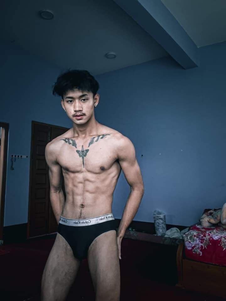 Midnight tweet media