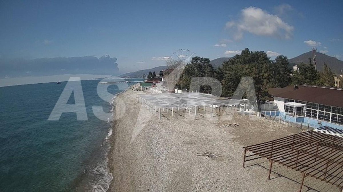 WarTranslated tweet media