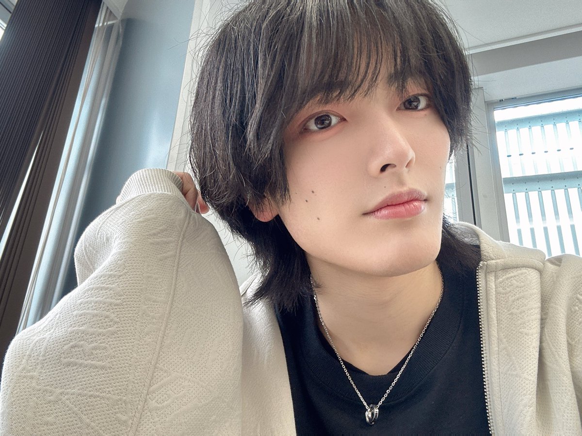 Akashi_Higuchi's tweet photo. 新学期始まった
大学もお仕事も頑張るぞ〜！！ https://t.co/zWfHT3yGI9