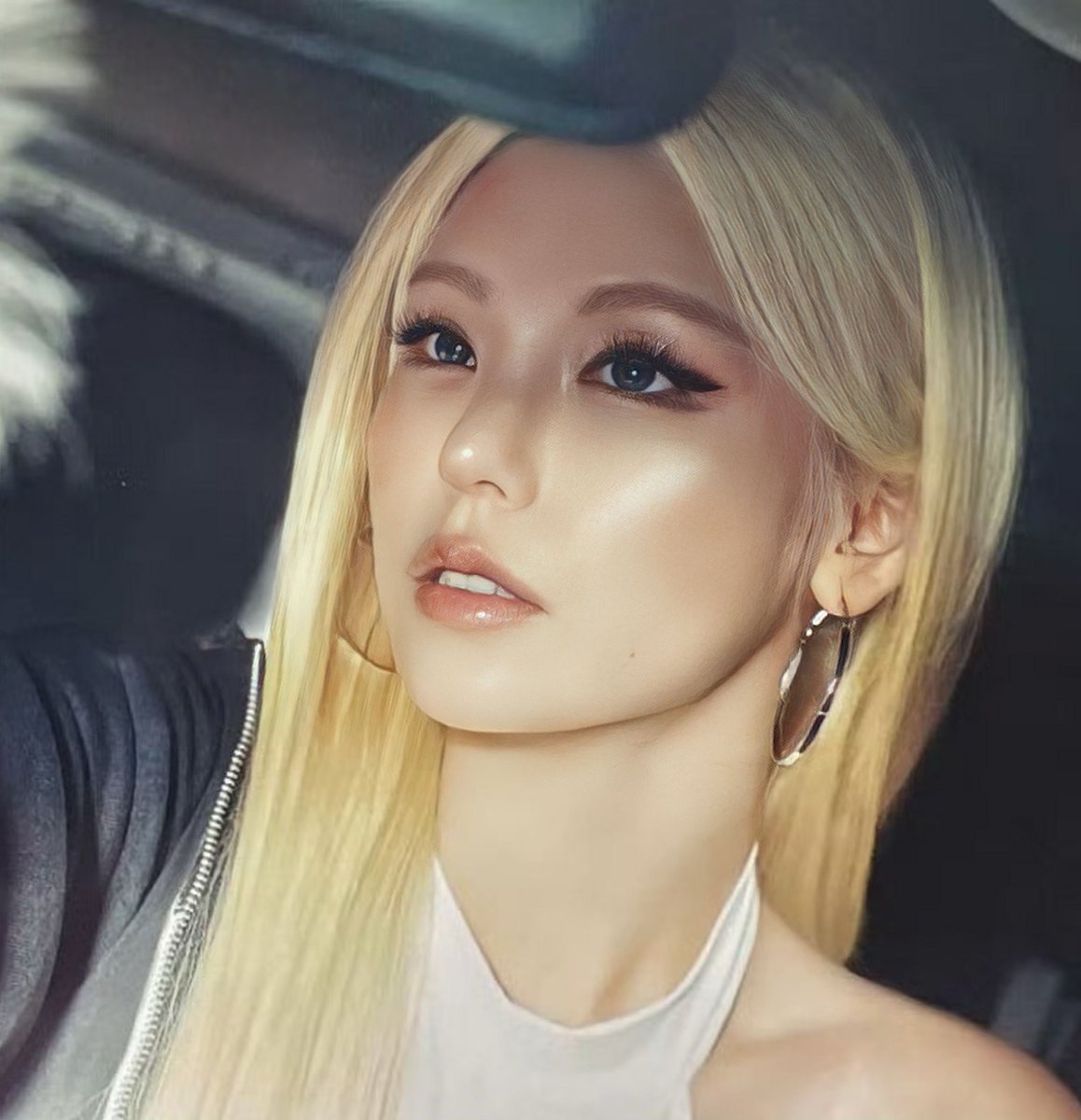 A FACE SHOULD BE EVERYWHERE ALREADY OH MY GOD YEJI ???!!!!