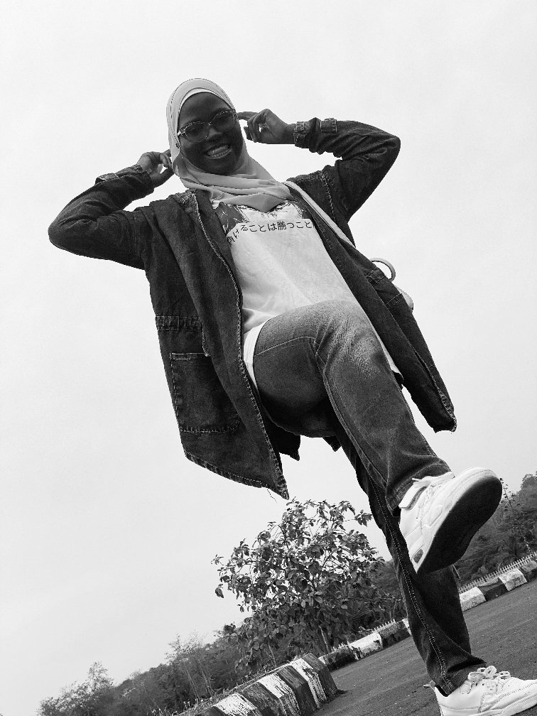 Rola~Bay~Low tweet media