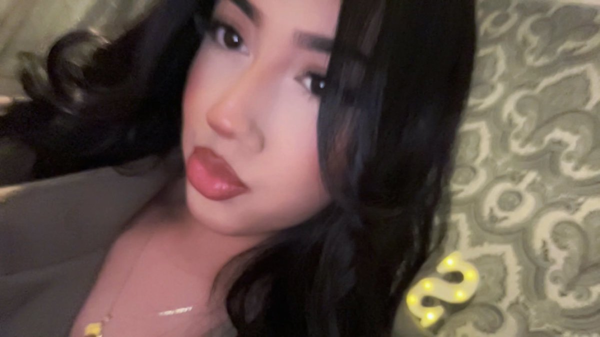 samosa_com's tweet image. More of this busty gyal 🍒 #pakistani