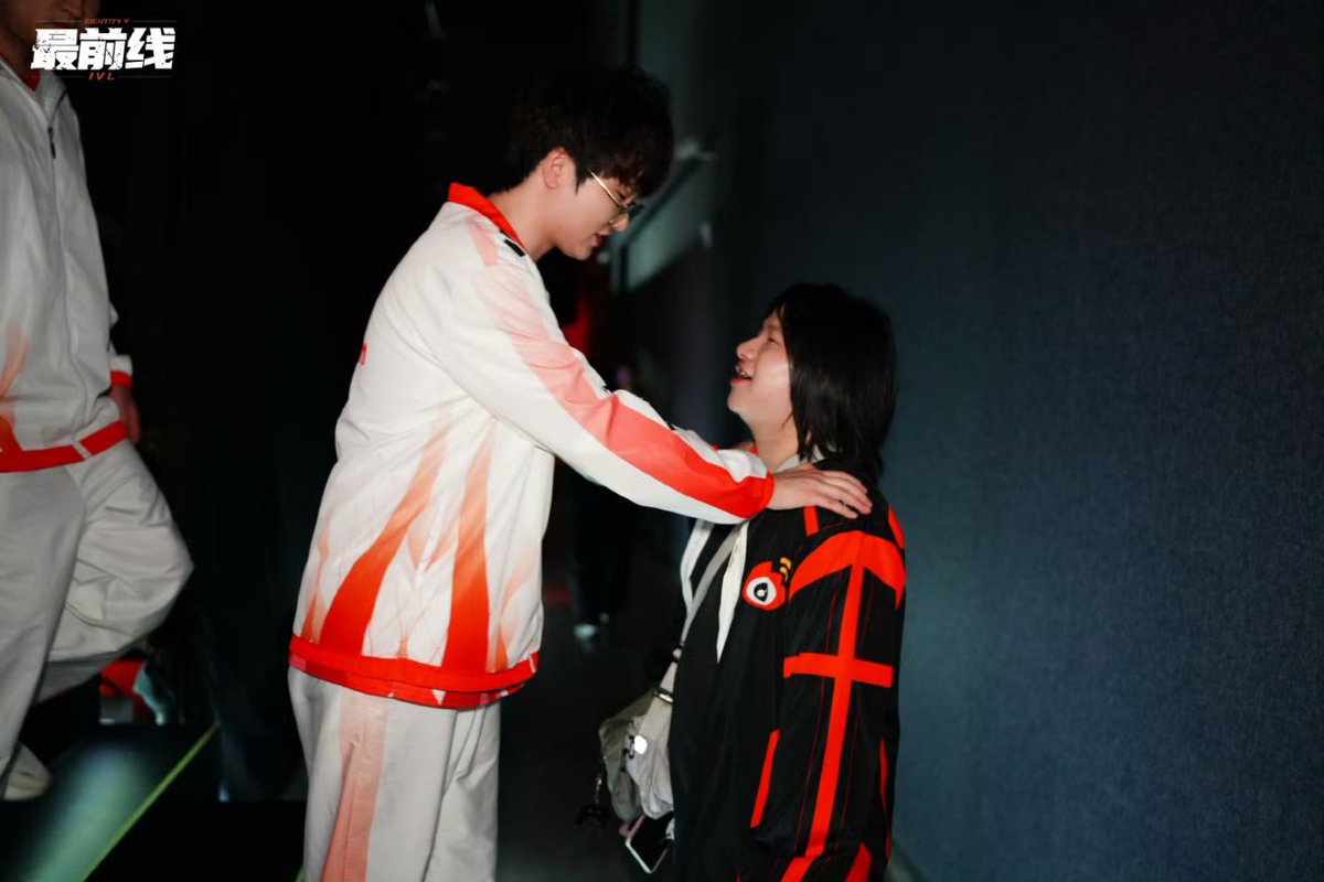 ヒュリ tweet media