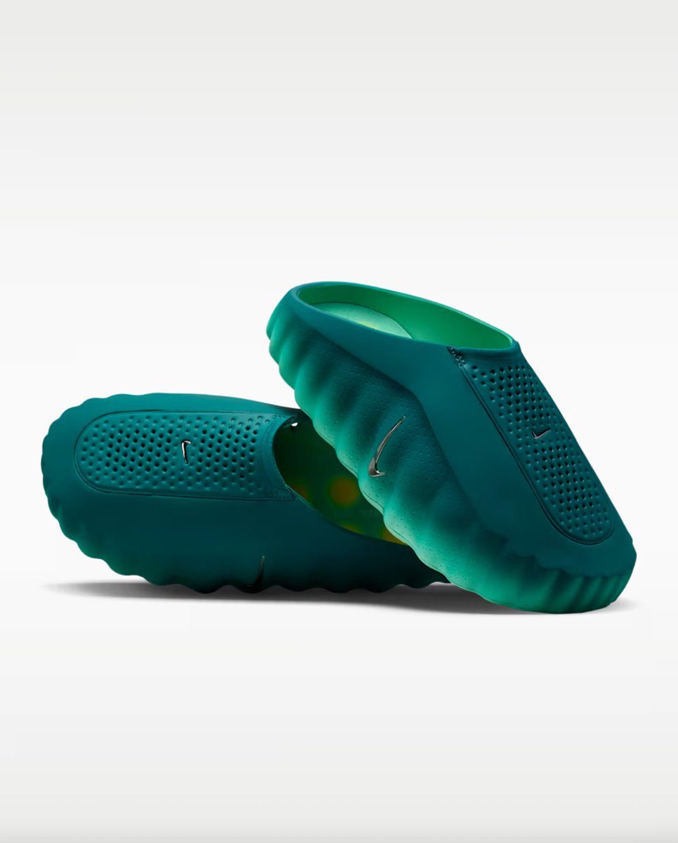 SNKR_TWITR tweet media