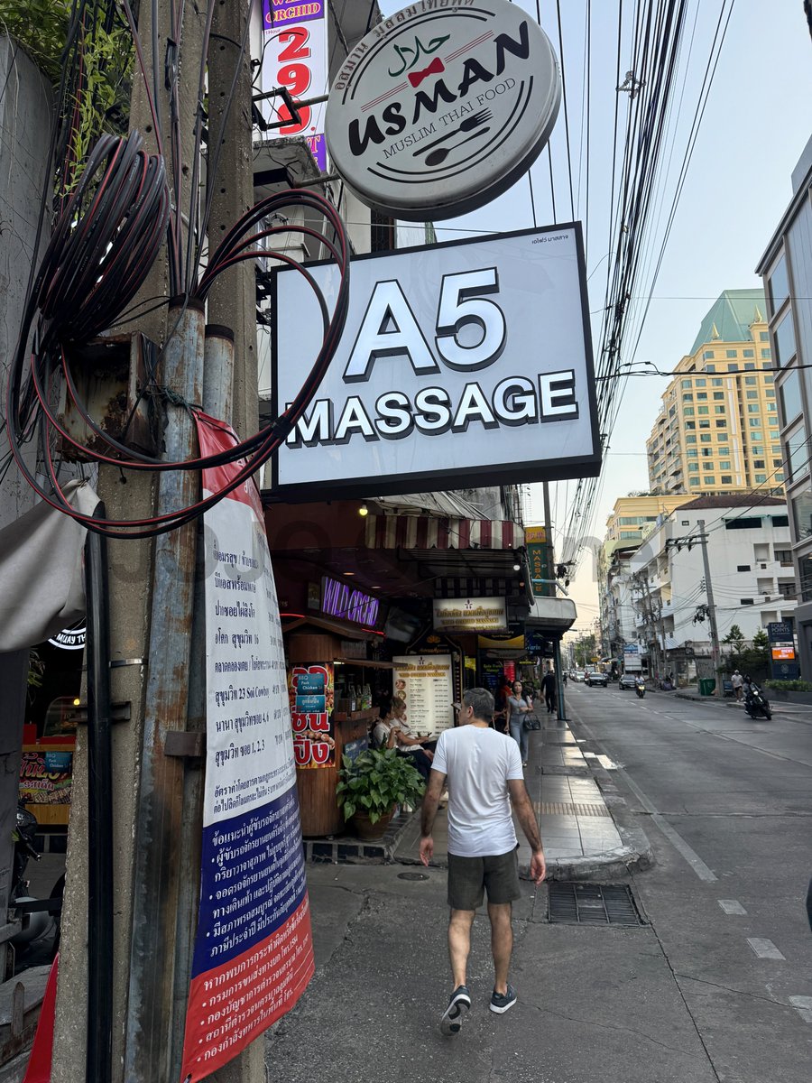 WORLD_SEX_TRIP's tweet photo. バンコクで最近人気のえろま気になってて行ってみたらめちゃめちゃ良くて珍しくリピートしてしまった。界隈で一番ルックスレベル高そう

詳細はブログ書いたので気になる人はbioからみて https://t.co/edmbNOo1L5