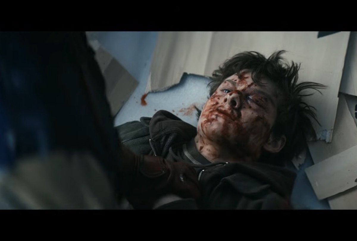 _luketwit_'s tweet photo. Is it just me or did anyone else notice the similarities in these scenes? 

#INVINCIBLE #TheBoys https://t.co/Fut1Mf0Ovc