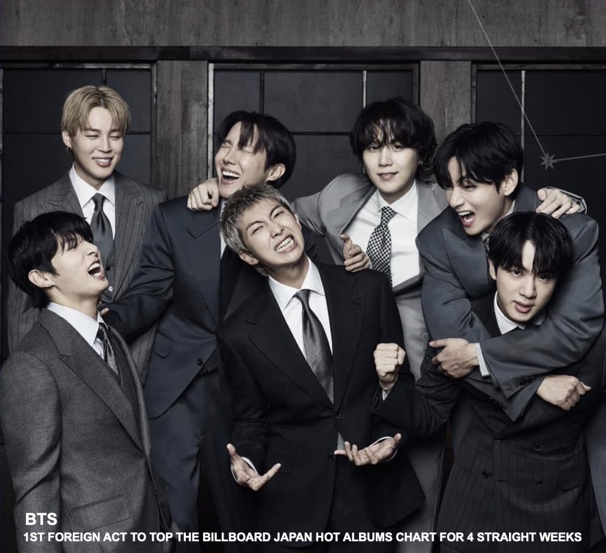 WORLDMUSICAWARD's tweet photo. #BTS’ makes history yet again, becoming the 1st Foreign Act to top the Billboard Japan Hot Albums chart for 4 consecutive weeks with their latest masterpiece 'ARIRANG', breaking their own record set with 'BTS, THE BEST' (3 weeks)!💪🐐👑💜 https://t.co/52xGQQOOK2