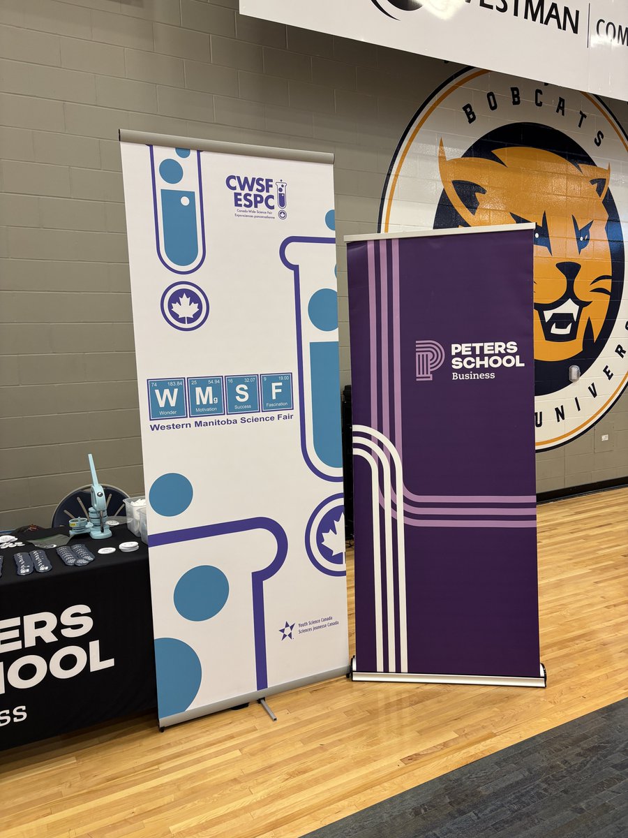 _FMaggie's tweet image. My science stickers have been put to use! The other day I got the chance to help out with our booth at the Western Manitoba Science Fair. It was a fun day and a great opportunity!

#graphicdesign #graphicdesigner #stickers #printproduction