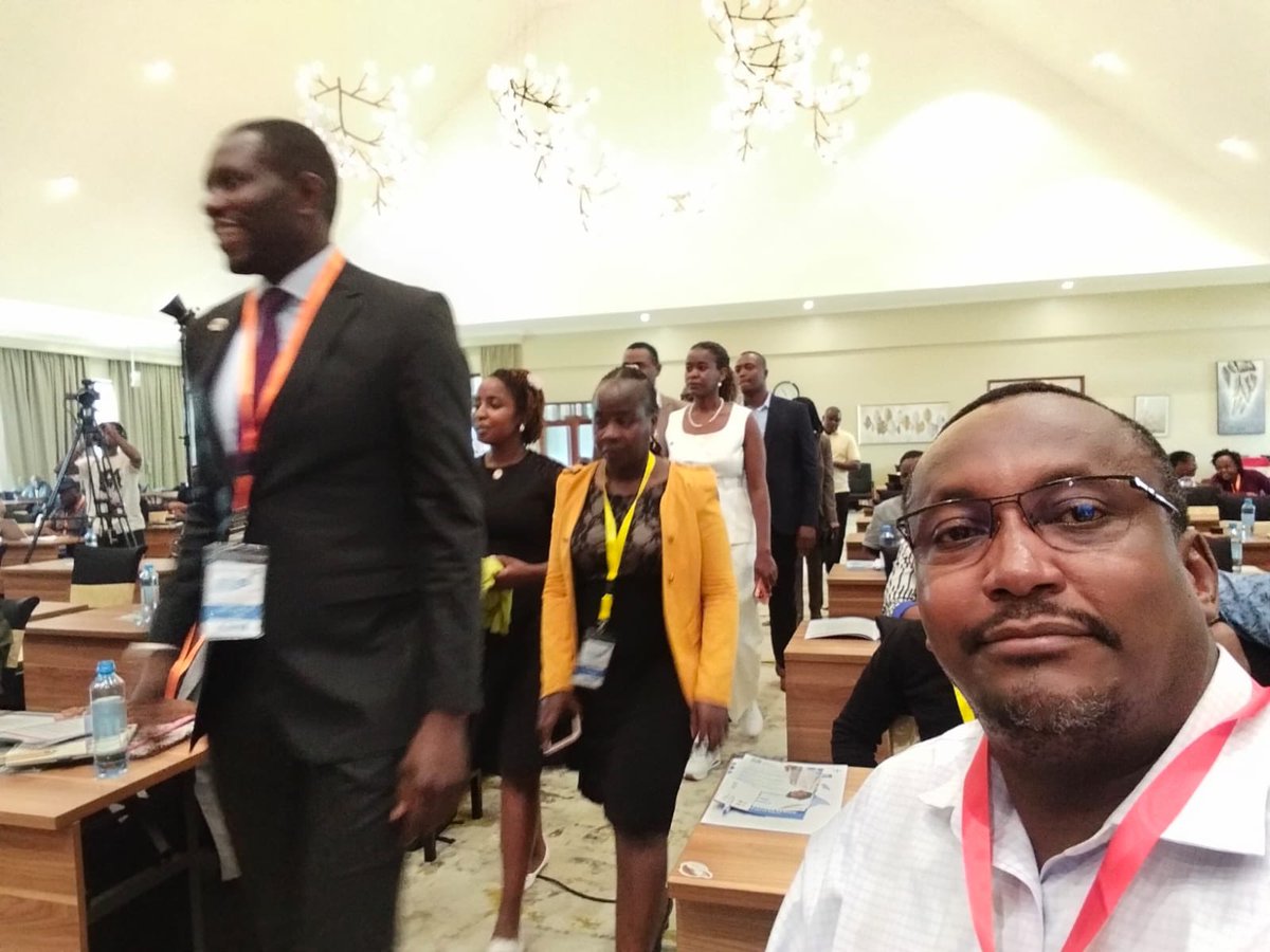 harmreductionke's tweet image. Dr. Simon Kigondu, outgoing KMA President, at #KMA2026. Thank you for your service and commitment to Kenyan doctors. #THR Mbappe Sudi