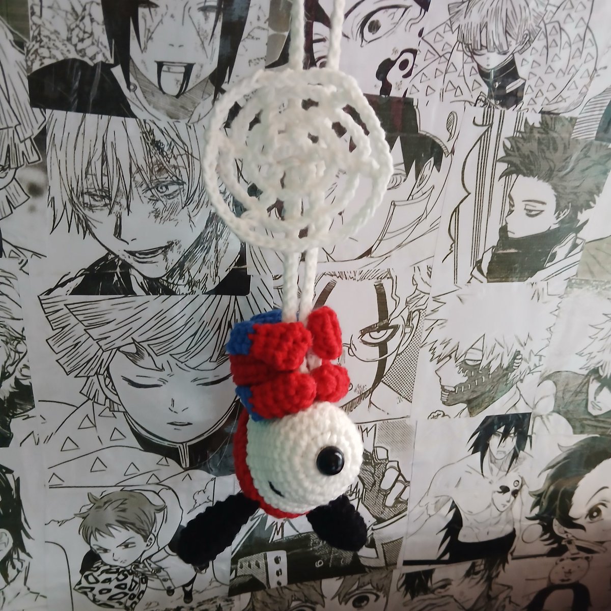 Coisas q o crochê me proporciona: Esnupi-aranha com sua teia móvel