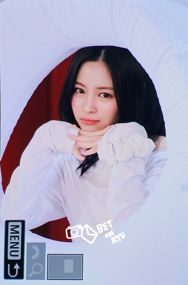 Take me out tonight
Where there's music and there's people
And they're young and alive
Driving in your car
I never, never want to go home
Because I haven't got one
Anymore

LOOK ITS RYUJIN DAY 
#EP25_StarringRYUJIN 
#봄이_왜_따뜻한가_했는데_류진이가_태어났구나