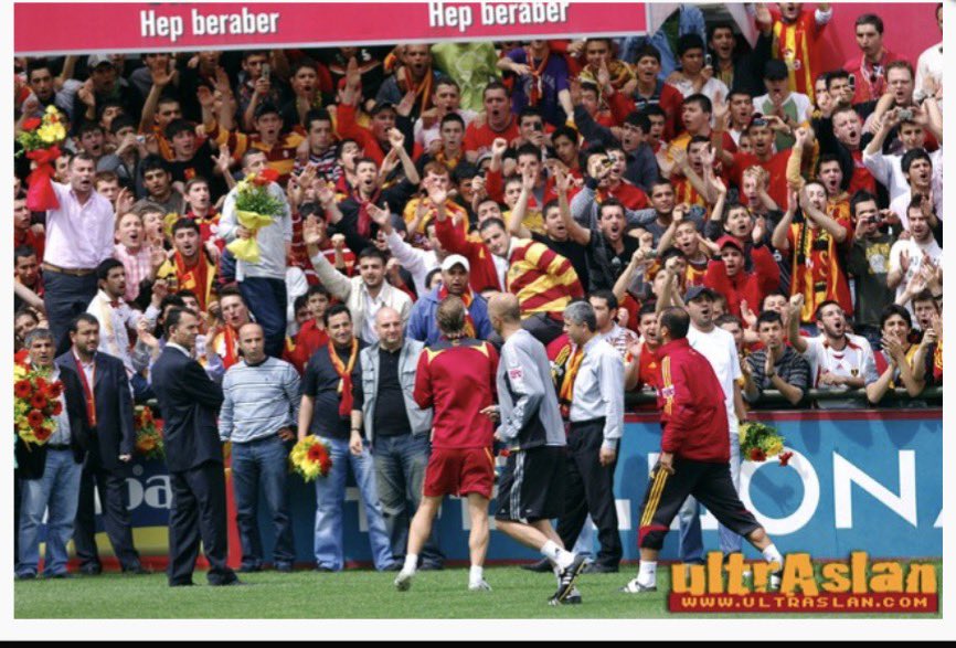 Safa Kaan tweet media