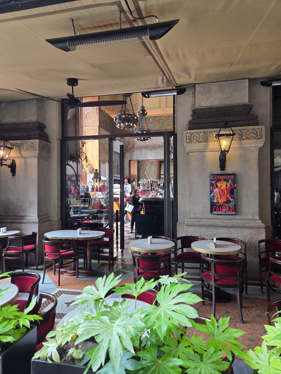 redtricycle's tweet image. Can anyone guess where I am...by the photo?
@russellcrowe #adventures #travel #oldworld #happy