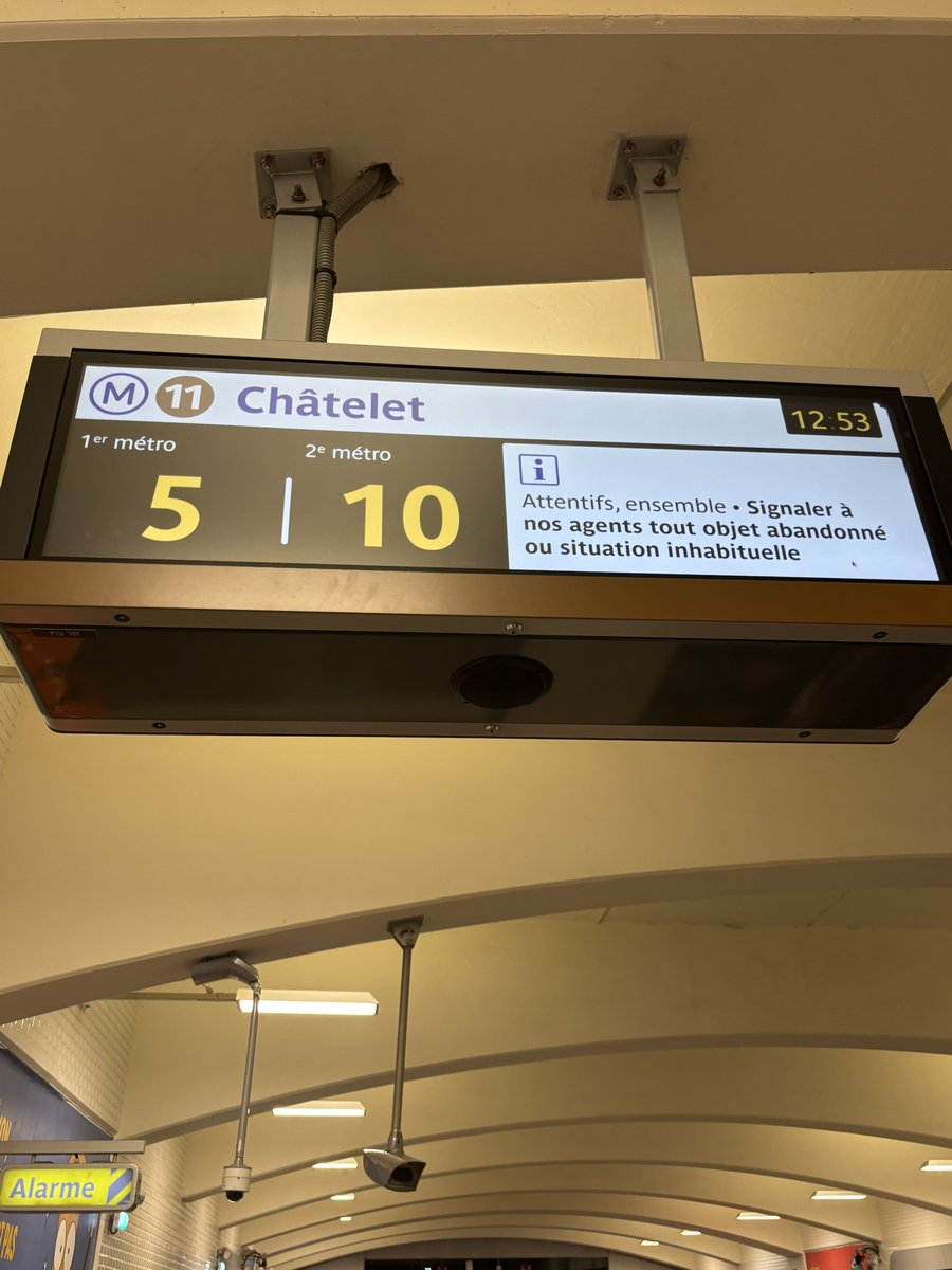 Fuck every station in FRANCE tweet media