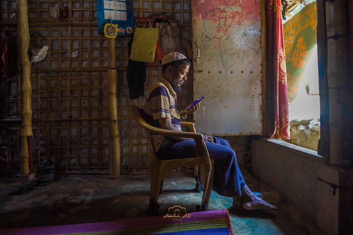 Abdulla_AH7's tweet photo. The Rohingya father broke down after confirming that his 17-year-old son was on the boat that capsized in the Andaman Sea. Day and night, he cries continuously while looking at his son’s photo on his phone.

#rohingyarefugees 
#BoatCapsized
#documentary https://t.co/0eM76YG4yV