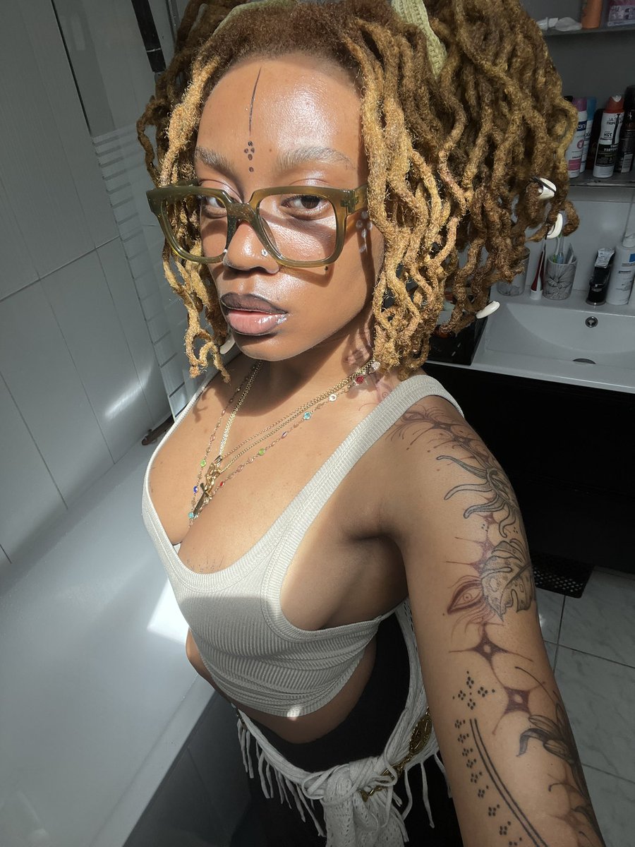 soleyjah tweet media