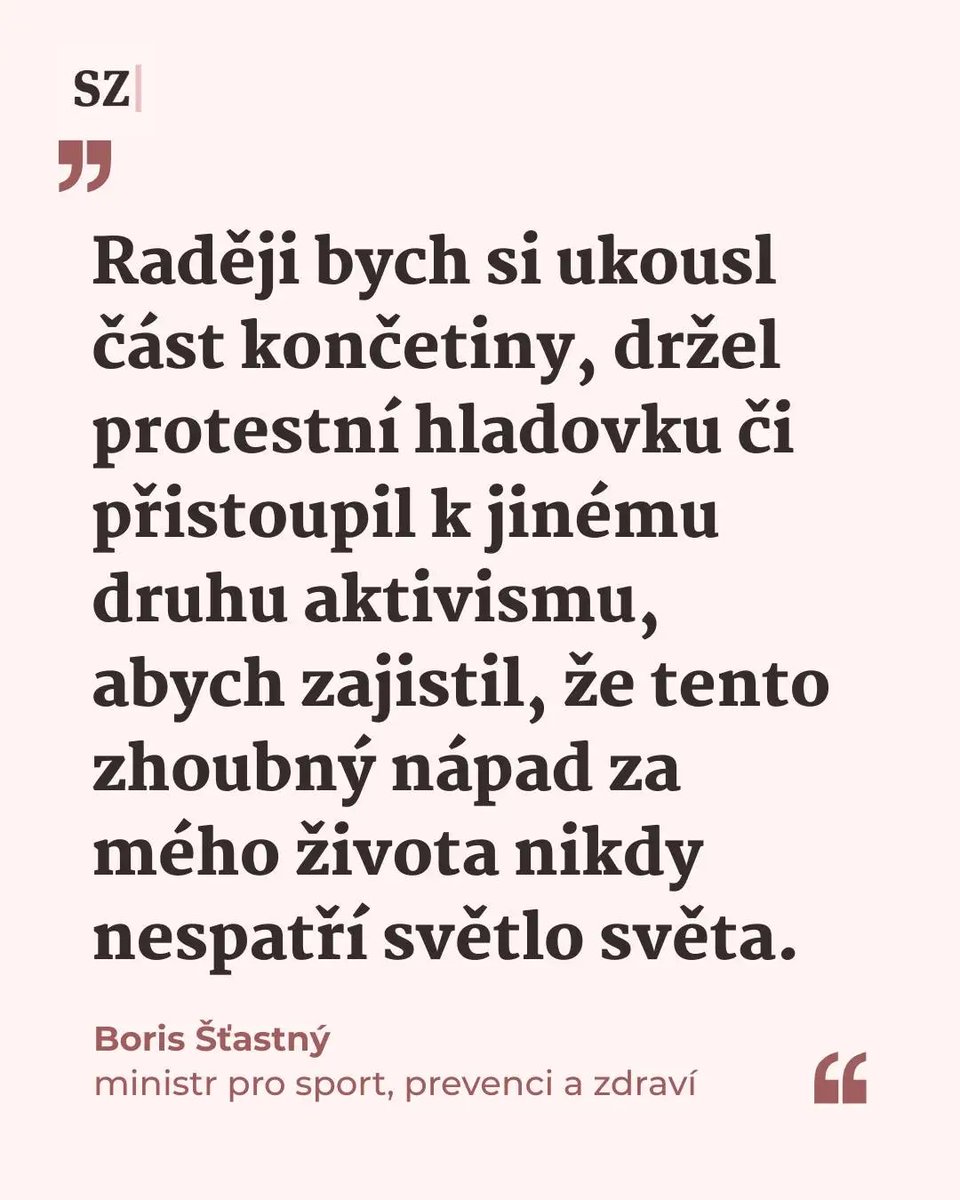 náš kocour když má někdo cizí přespávat v našem obýváku