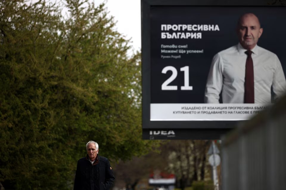 Anthea8668's tweet photo. Bulgaria's pro-Russian former president leads election race on anti-graft vote https://t.co/8a2XlYrcxR