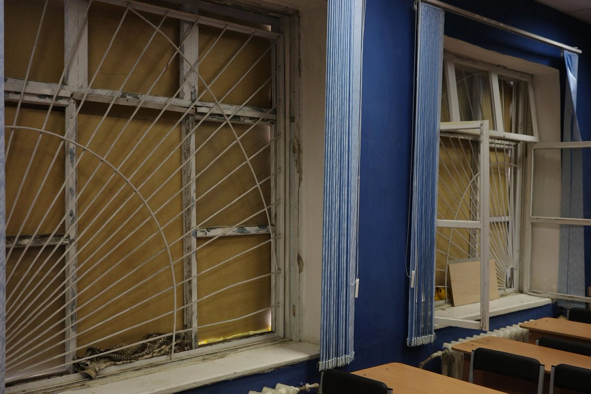 ScienceAtRisk's tweet photo. In the building of the Observatory, the windows were shattered, the roof was destroyed, and the equipment was damaged. Still, the 14 scientists who remain here are not pausing the decades-long research. https://t.co/wfNImRiucV