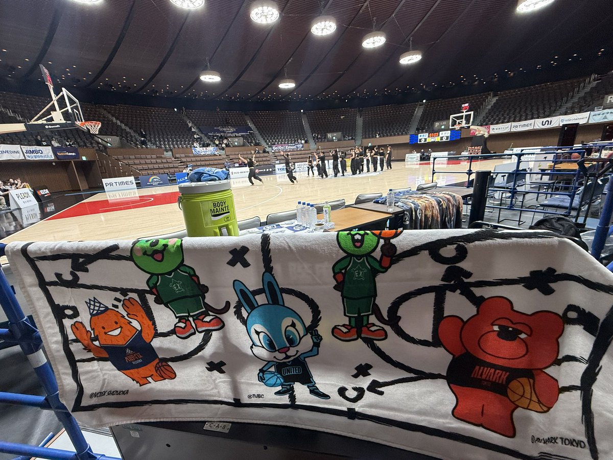 Rie28fami28 tweet media