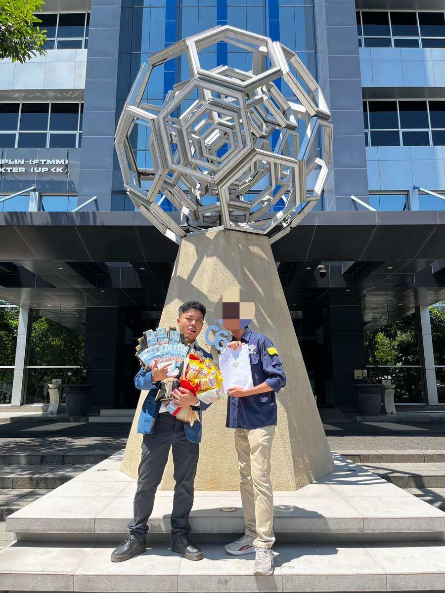 Jovan 🦂 tweet media