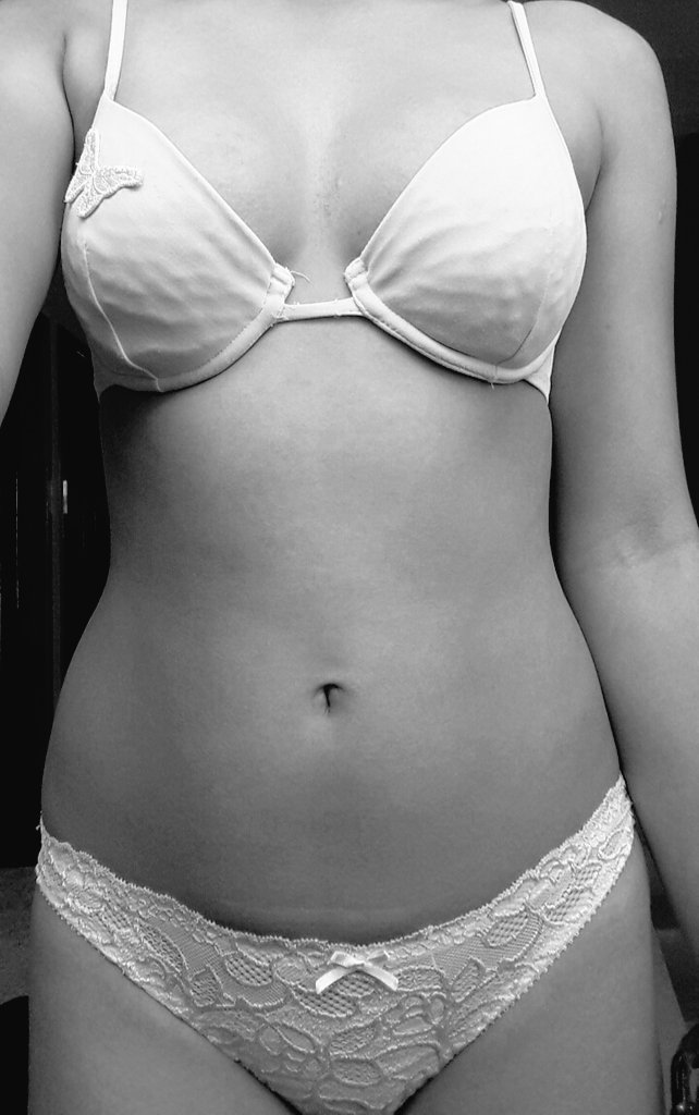 nat69hot tweet media