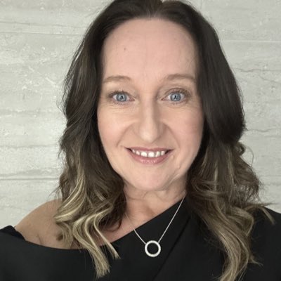 Esther 😁💙 tweet media