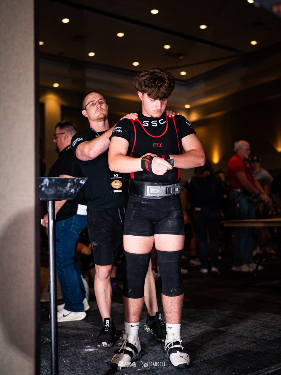 DarrenGrubb28's tweet image. 2026 USAPL High School Nationals recap- 75kg weight class, finished with a total of 1074lbs. I’m thankful for my coach- Mr. Sparks, teammates, and of course God who makes it all possible. #powerlifting #usapl #deadlift #squat