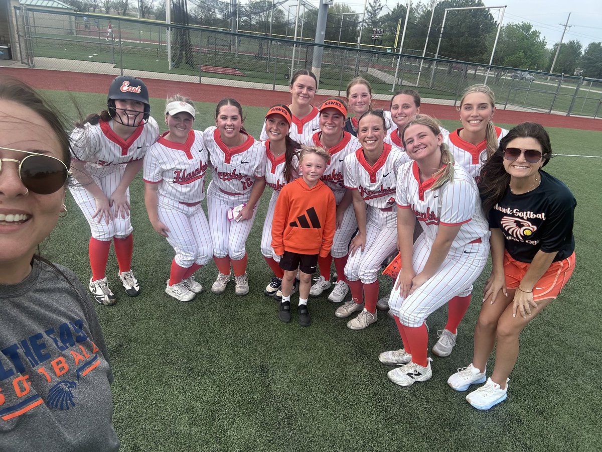 Olathe East Softball tweet media