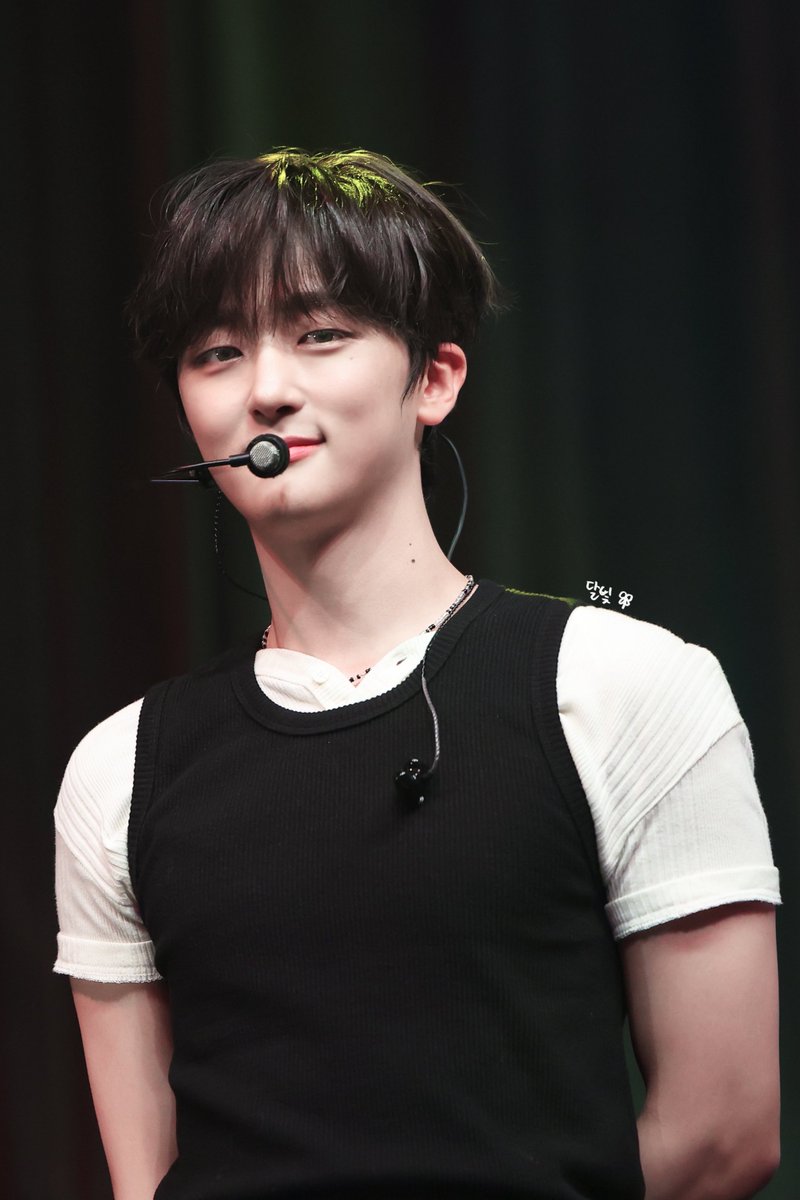 260416 LUN8 루네이트 진수

#LUN8 #루네이트 #진수 #ジンス  
#진수빛 #진수가_지켜본다  
<a href="/LUN8_members/">LUN8</a>