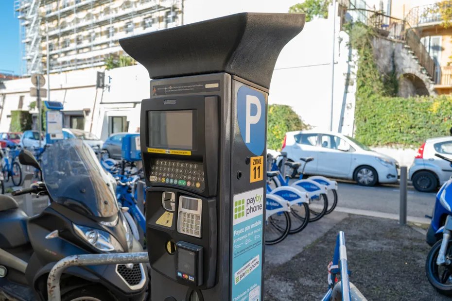 F3cotedazur's tweet image. "L'amende saute si vous reprenez un ticket" : comment fonctionne la tolérance de 15 minutes accordée pour le stationnement à Nice ?

france3-regions.franceinfo.fr/provence-alpes… #nice06