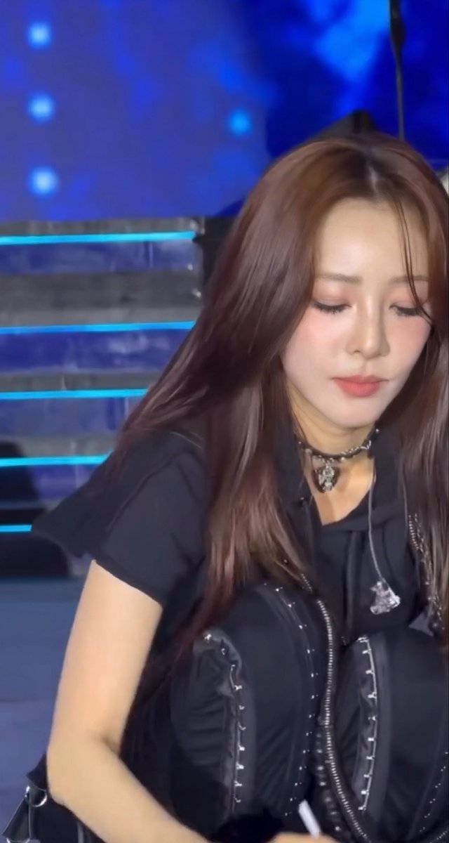 Krap_araD's tweet image. Sooooo pretty🫨
#sandara #SuperIdolDARAinSIEMREAP