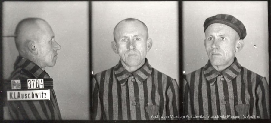 TomFromKatowice's tweet image. My name is Rudolf Twaruszka 🇵🇱, 
from the village of Bielszowice, born on April 1️⃣6️⃣, 1904.
I was murdered by #Germans in their #Death camp #Auschwitz on Sept.16, 1942 at the age of 3️⃣8️⃣ only because I was a #Pole.
I survived almost 2️⃣ years.
Please, #NeverForget me!  
#genocide