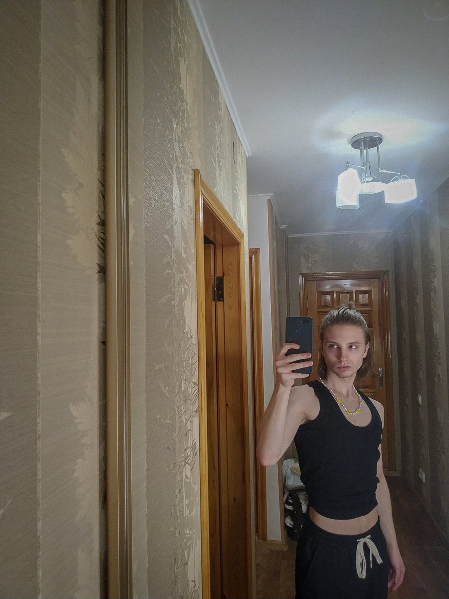 Daniel Bond tweet media