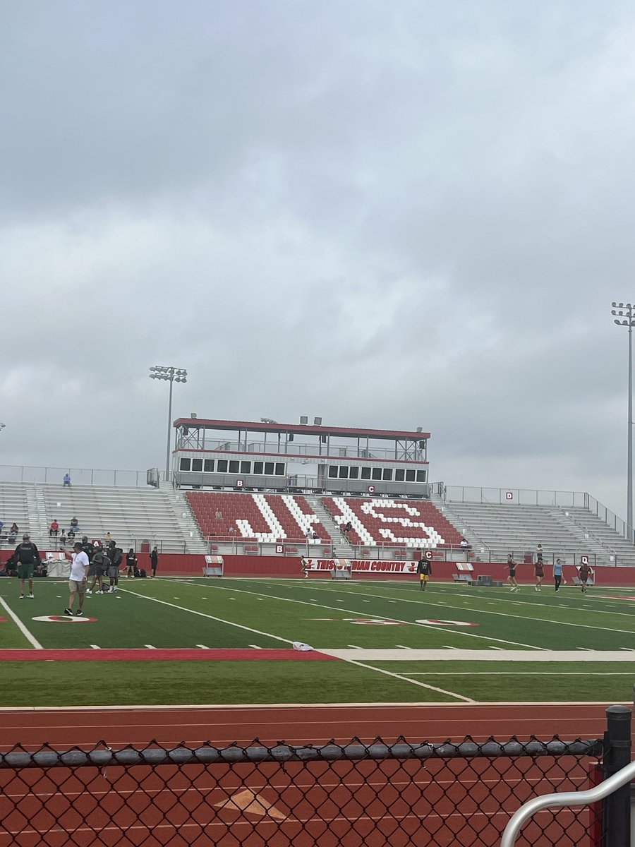 NataliaTrack's tweet photo. Mustangs are ready for the Area track meet! #TTP https://t.co/ITYFeCqnHo