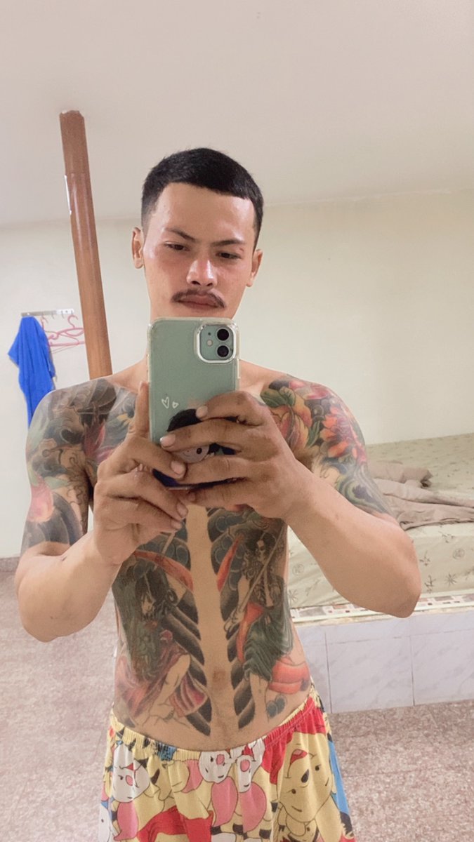 แชมป์ tweet media