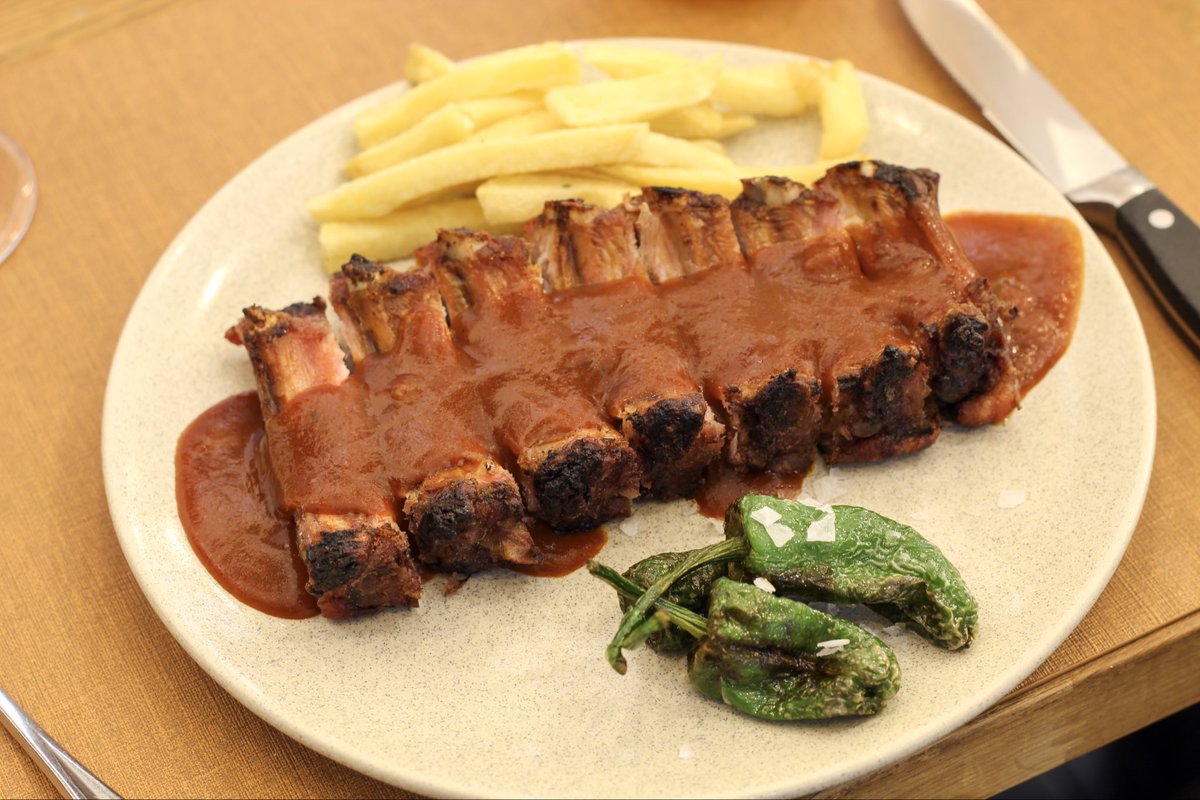 TheBeefeaterFUE's tweet photo. En Fuengirola, las costillas de cerdo a la parrilla con la salsa de especial The Beefeater son de esos platos que simplemente apetece repetir.

#fuengirola #costadelsol #restaurantefuengirola https://t.co/e4twPe7jJ3