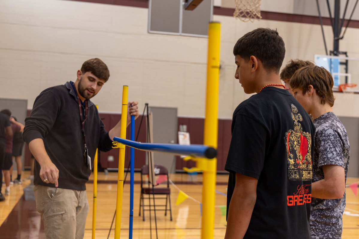 dhs_PackPress's tweet image. BIO BATTLE | With the STAAR Biology exam approaching, freshmen flocked to the auxiliary gym to enjoy biology-themed carnival games, blending fun with last-minute review before testing. 

#BTP | 📷: Jayden, Chloe, Draek
