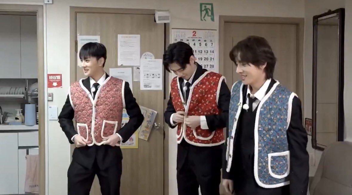 tori sevEN tweet media