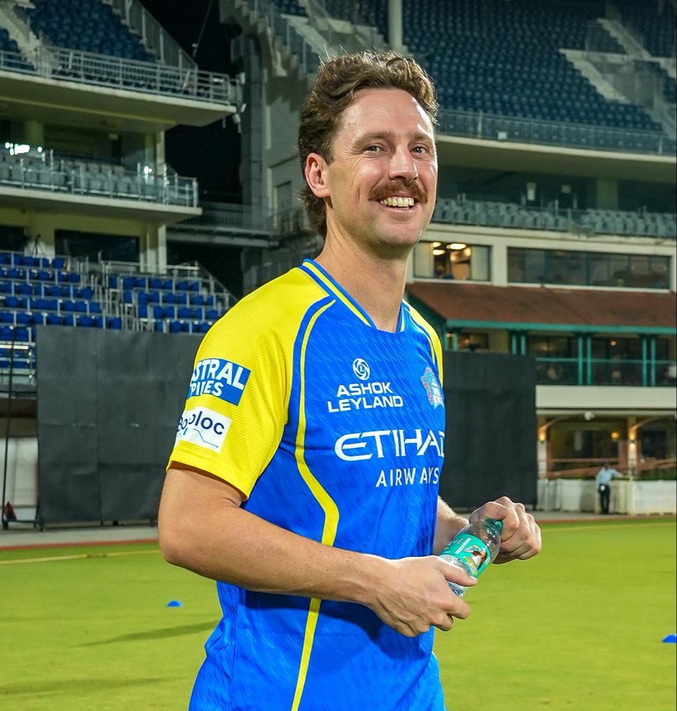 Junaid Khan tweet media