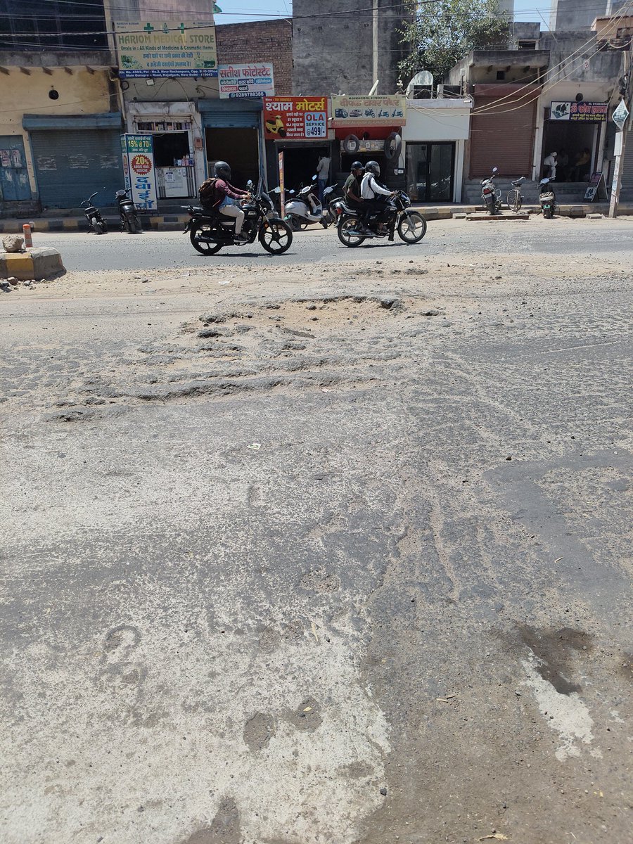 rajengg08's tweet photo. An inter connecting sewer pipe line was laid around 3 months ago but the work is not carried out,leading to severe accidents &amp; loss to people property on a daily basis in Najafgarh,Opposite BDO office,Main Najafgarh -Grugram Rd
Pls look into it.
@MCD_Delhi @DelhiPwd @CMODelhi https://t.co/12rrHntdwN