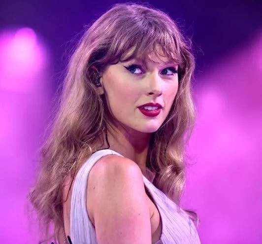 treepainepr's tweet photo. We have all Swifties not just in mind but in heart💖💝
#swifties #taylorswift #treepaine #swiftiesforever #swiftiecommunity https://t.co/FjdvPpVWoA